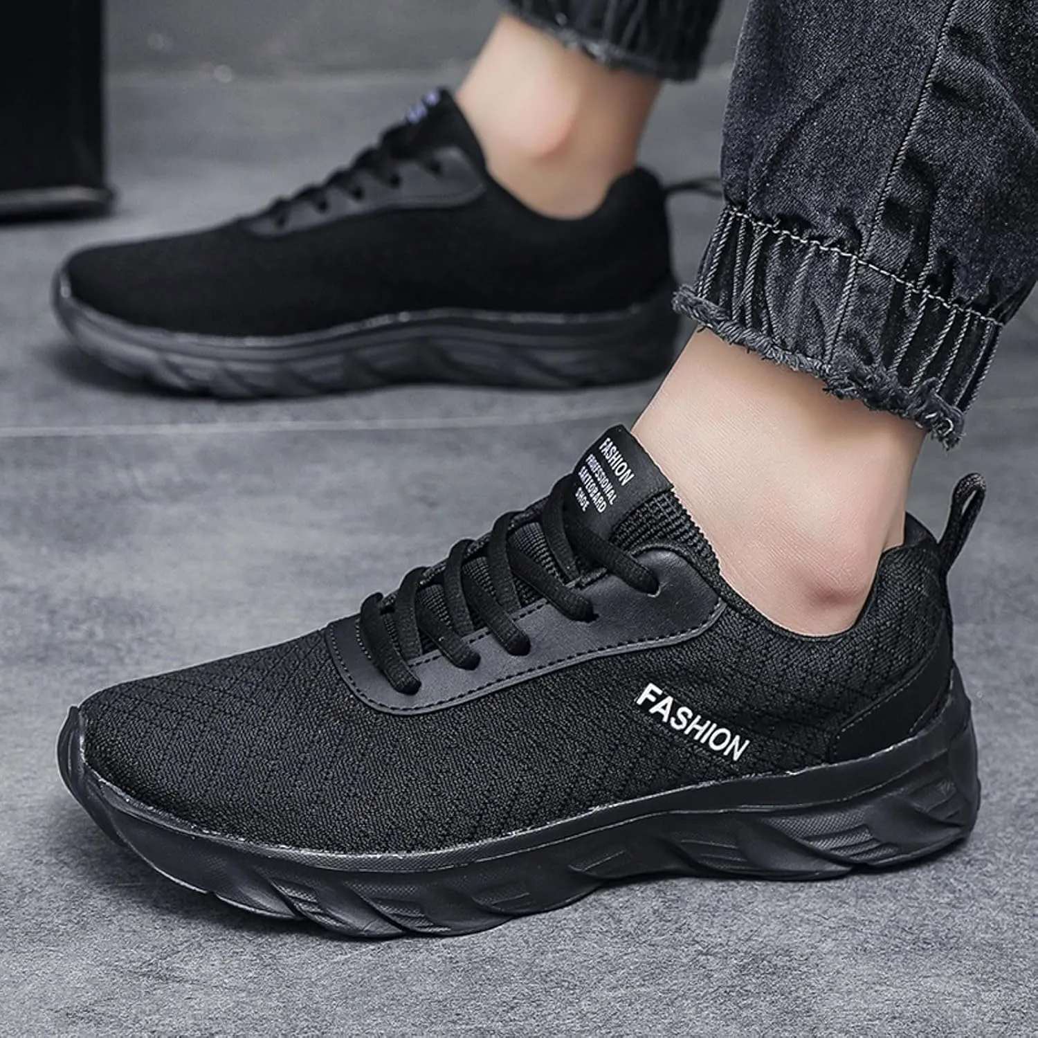 Mens Loafers & Slip-Ons Men Sports Shoes Fashionable New Pattern Solid Color Simple Mesh Breathable Comfortable
