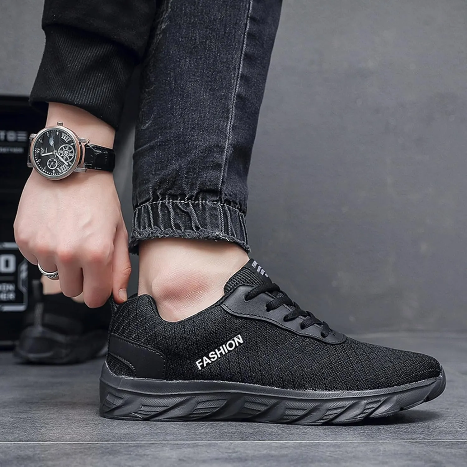 Mens Loafers & Slip-Ons Men Sports Shoes Fashionable New Pattern Solid Color Simple Mesh Breathable Comfortable